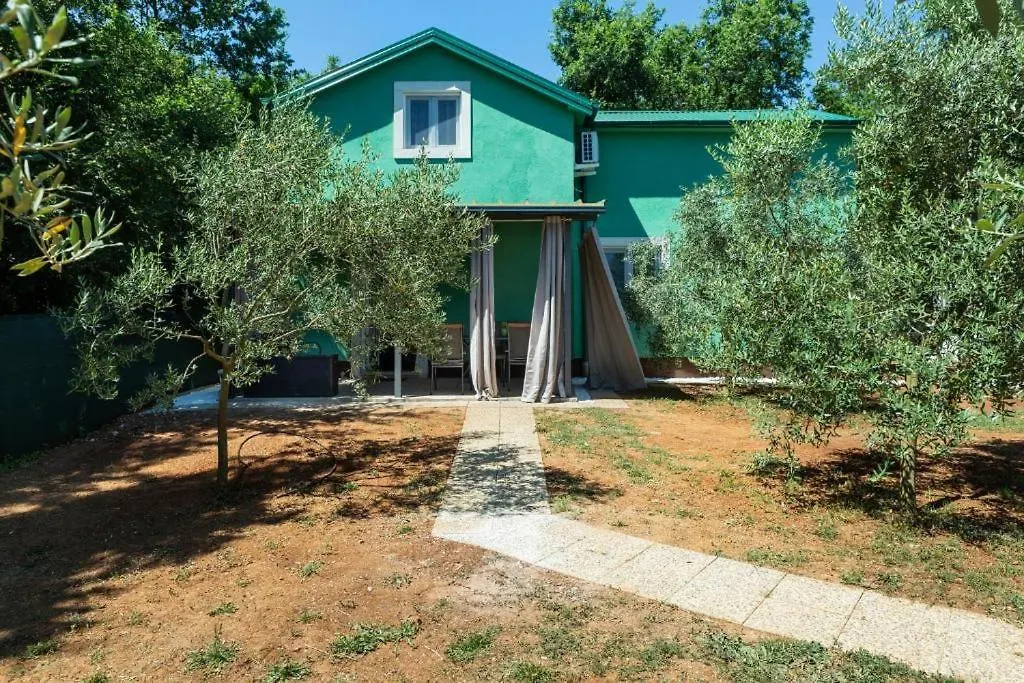 Funtana-Olive Garden Apartment